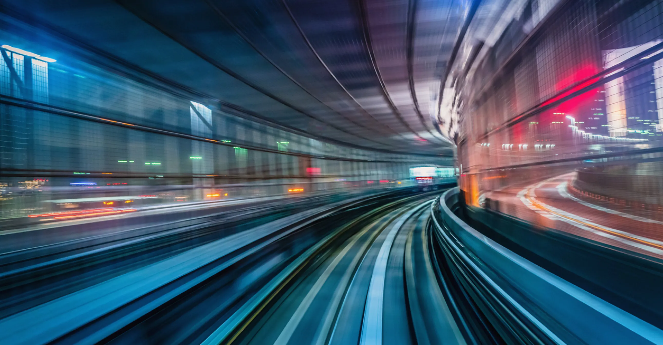 Train platform with movement