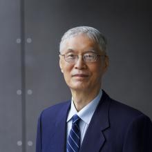 Professor Chih-Ling portrait photo