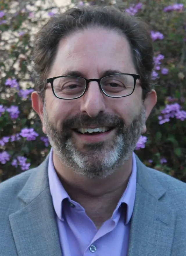 Portrait of Marc Manashil