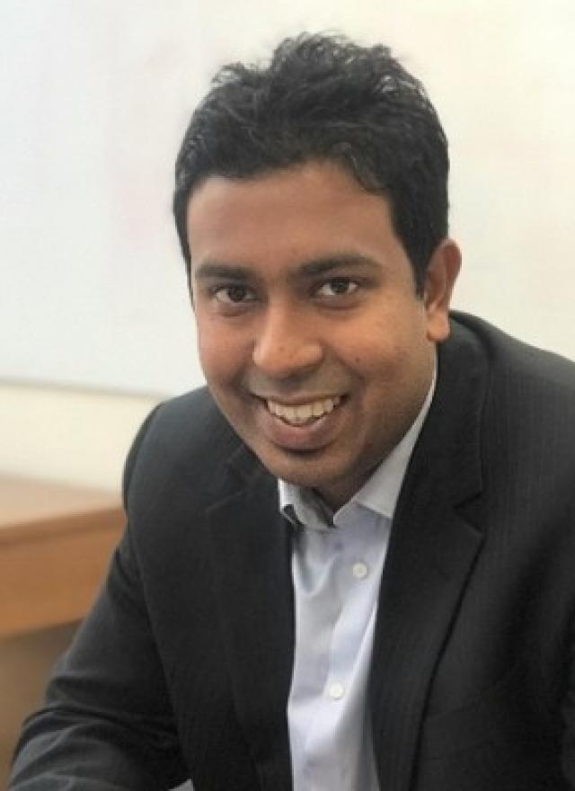 Headshot of Sonic Prabhudesai