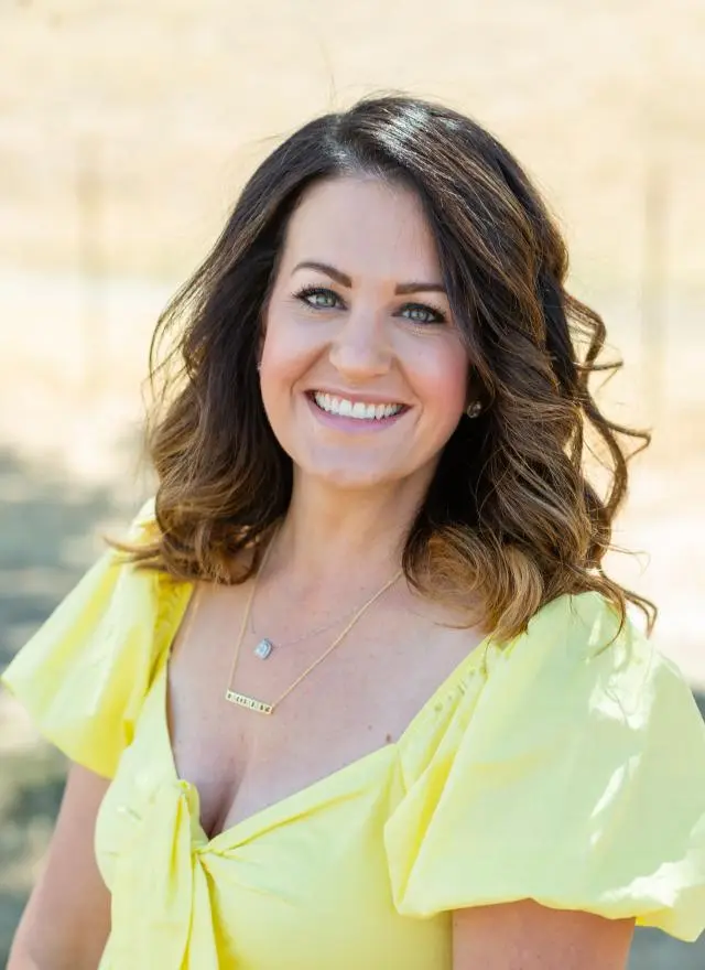 Headshot of Sarah Mudgett