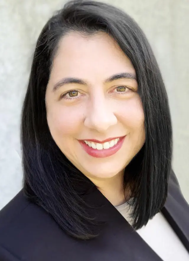 Headshot of Eve-Marie Lanza