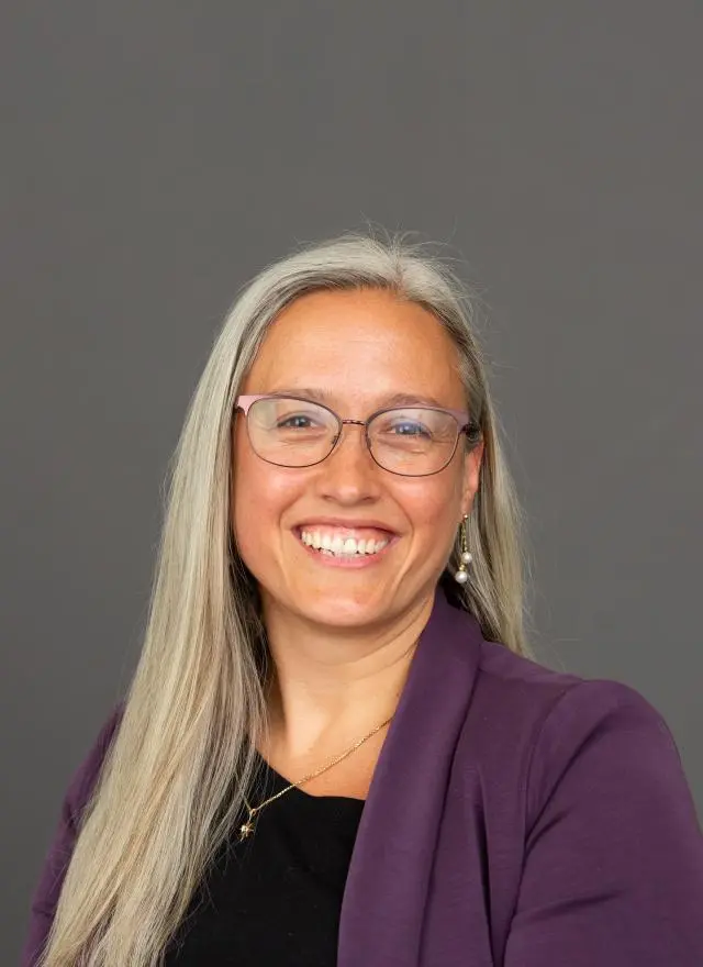 Headshot of Robin Stilwell