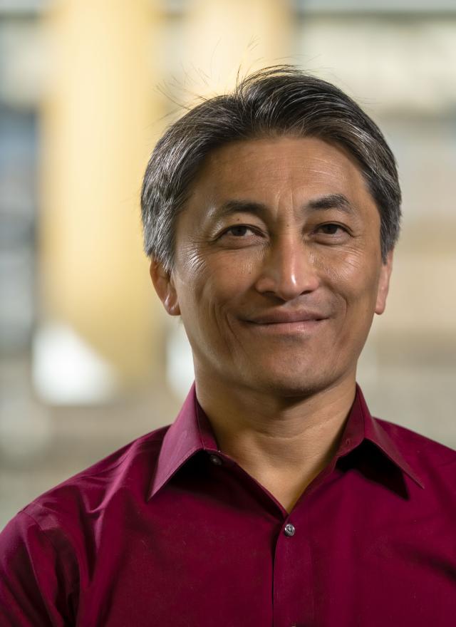 Associate Professor Joseph Chen