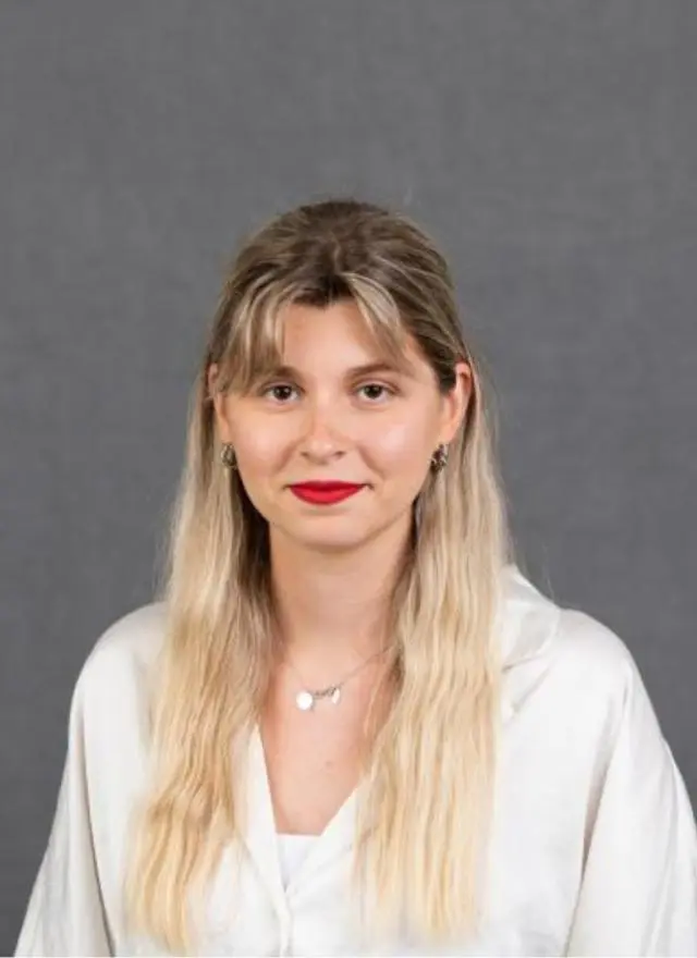Headshot of Amber Sillis