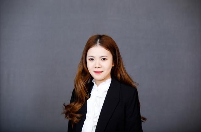 Headshot of Winnie Zhang