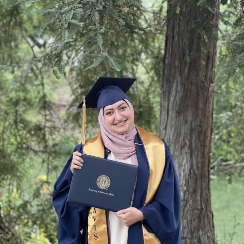 Amna Abunijem MBA 22