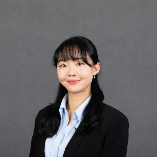 headshot of Cindy Jeon