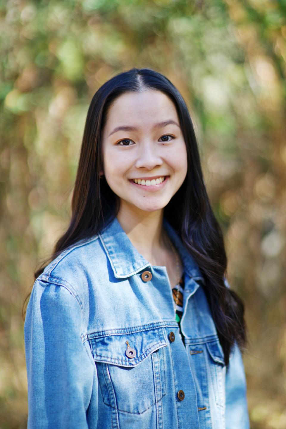 Alexandra Huynh Headshot