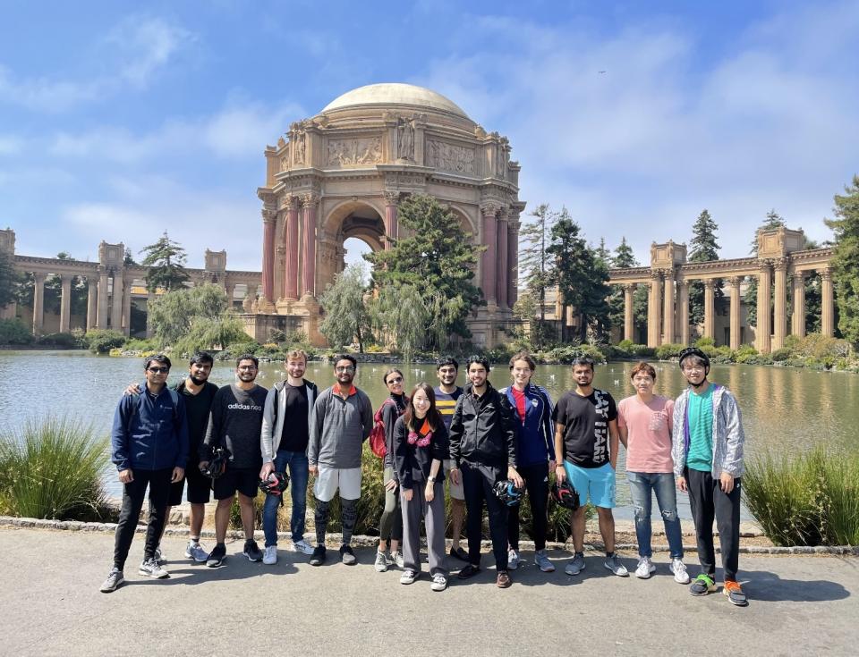 GSM MSBA students at the Palace of Fine Arts in San Francisco.