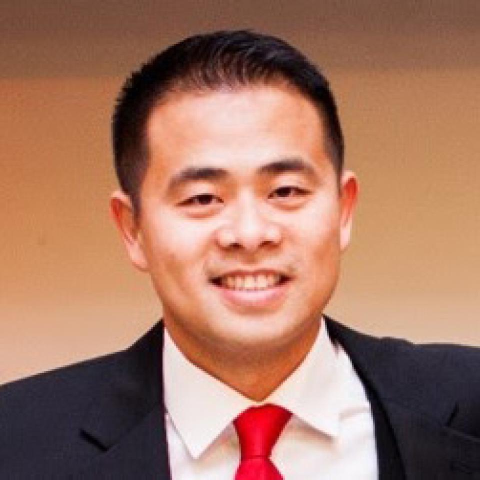 Headshot of Calvin Wang