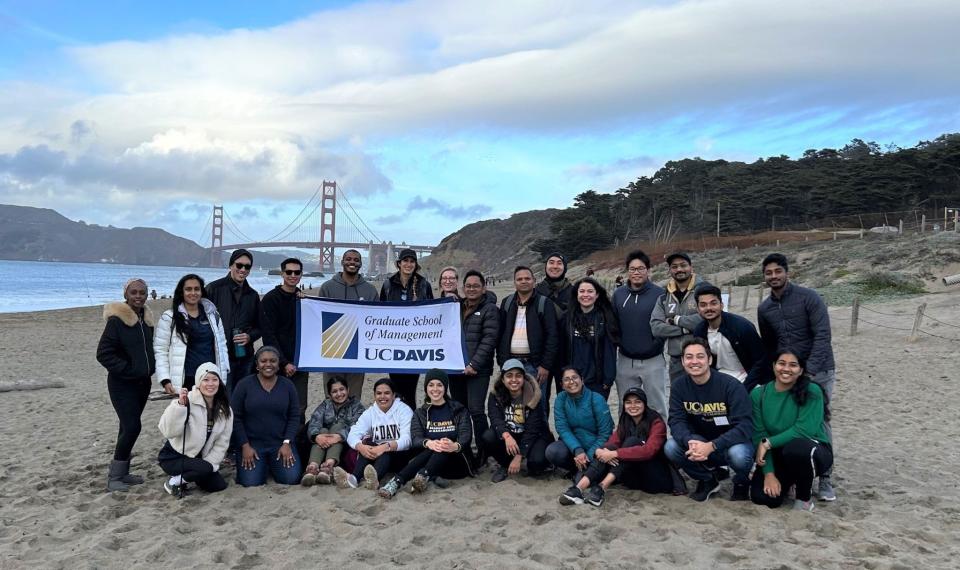 Baker beach clean-up as part of the GSM-SA and WilBA student clubs