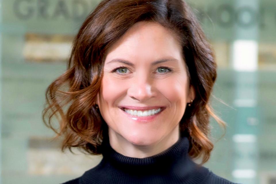Headshot of Daria Costello