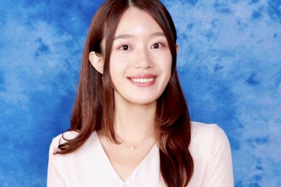 Portrait of Crystal Huang